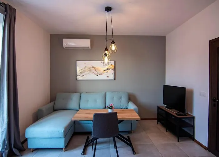 Аpartment With Free Parking